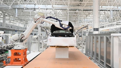 一汽紅旗繁榮工廠 搶占新能源汽車行業制高點 爭當紅旗高品質產品智造者